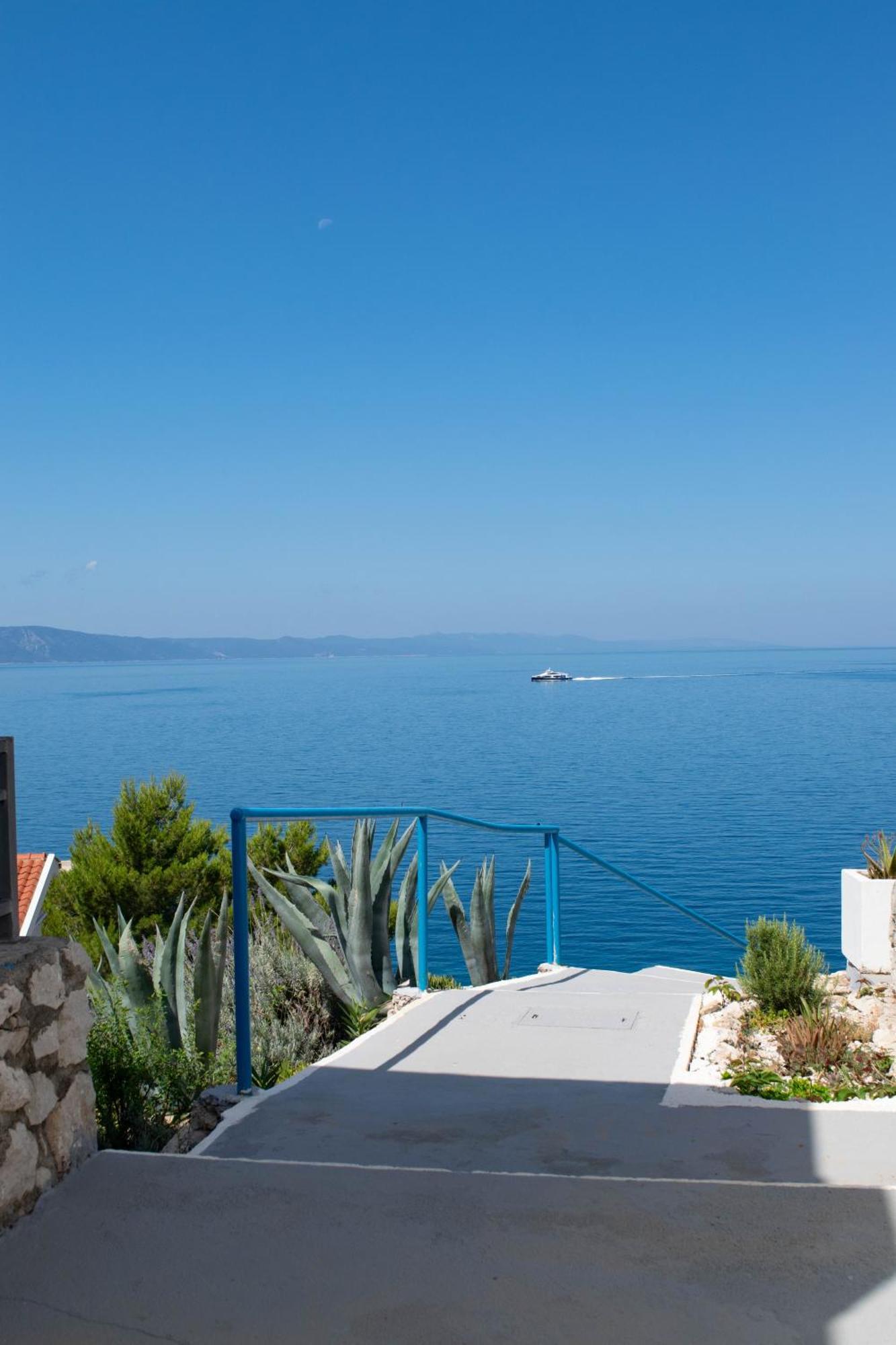 Beach Hotel Drasnice Bagian luar foto